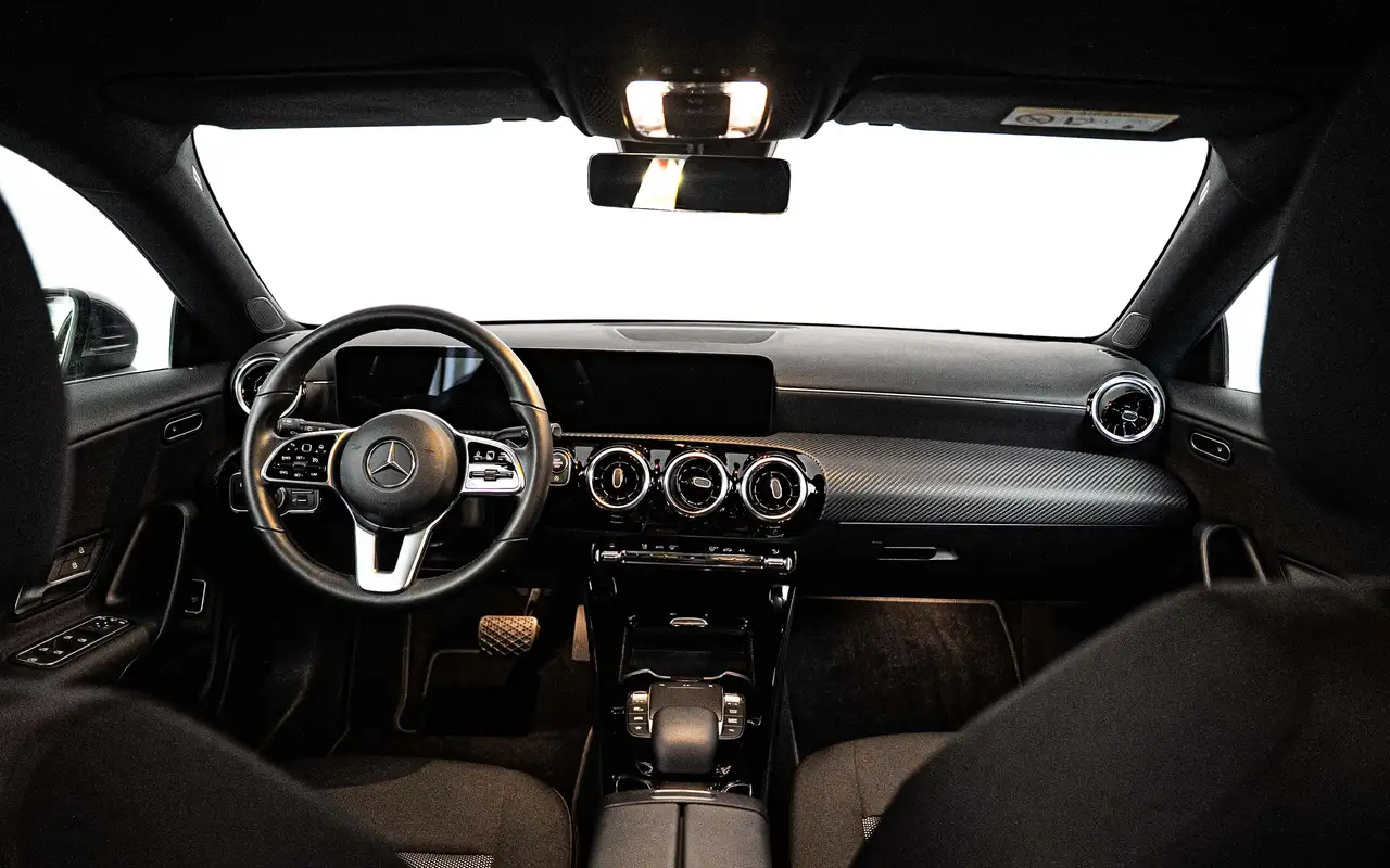 Mercedes-Benz CLA 180 - 11