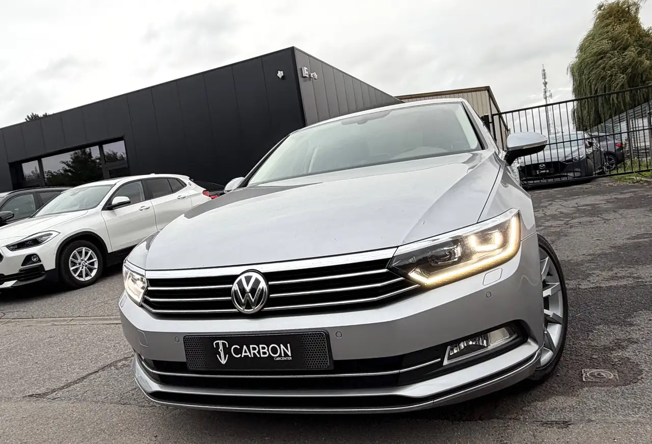 Volkswagen Passat - 2