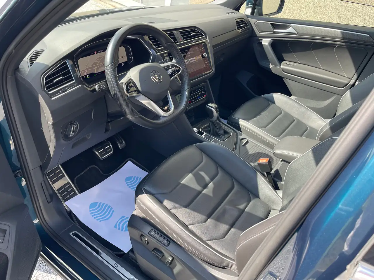 Volkswagen Tiguan - 10