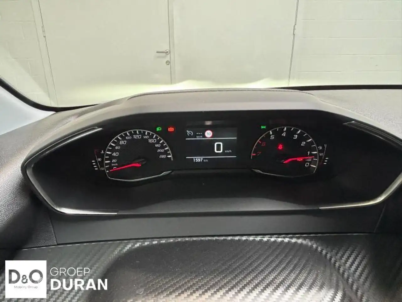 Peugeot 208 - 12
