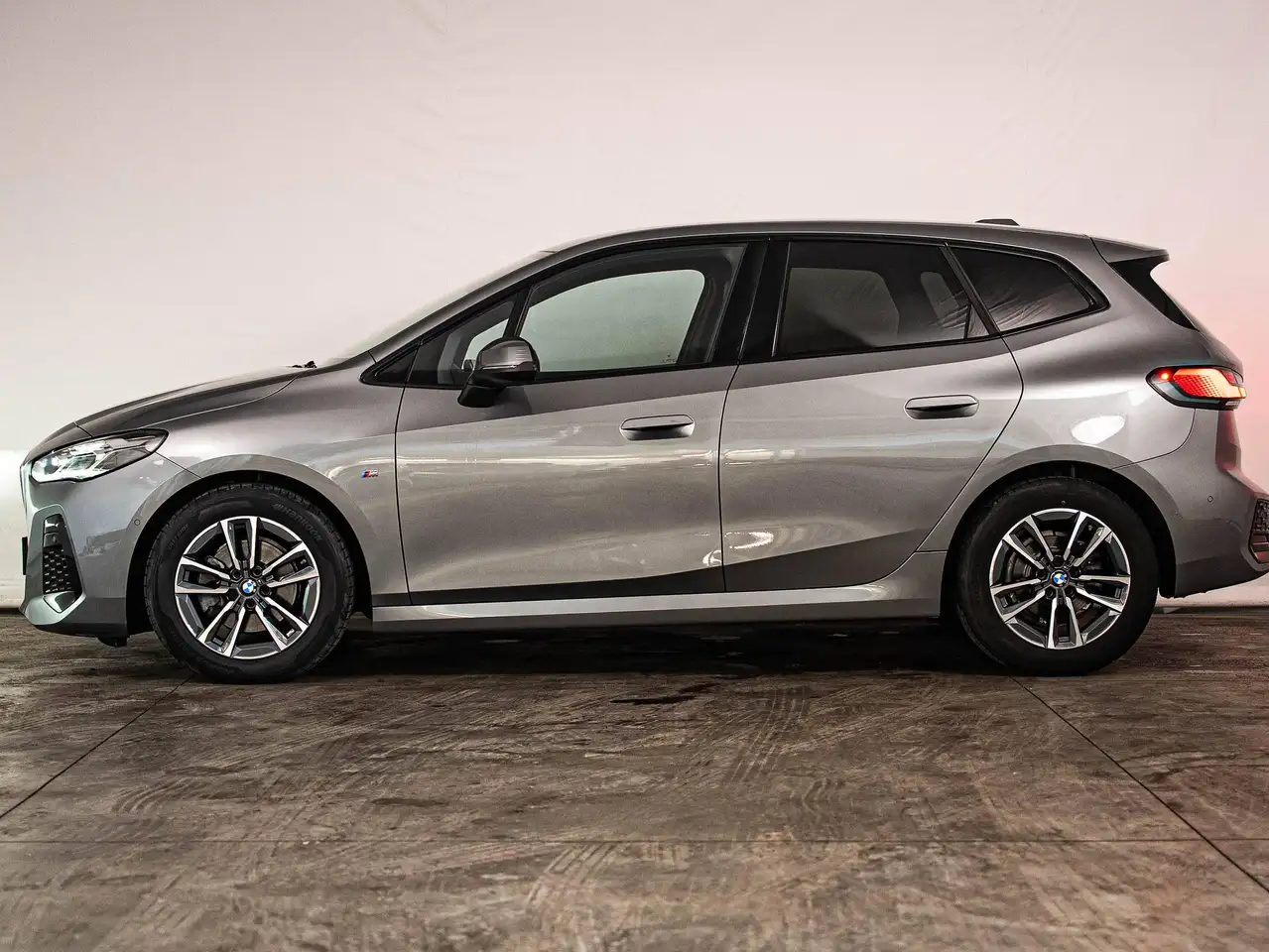 BMW 218 - 2