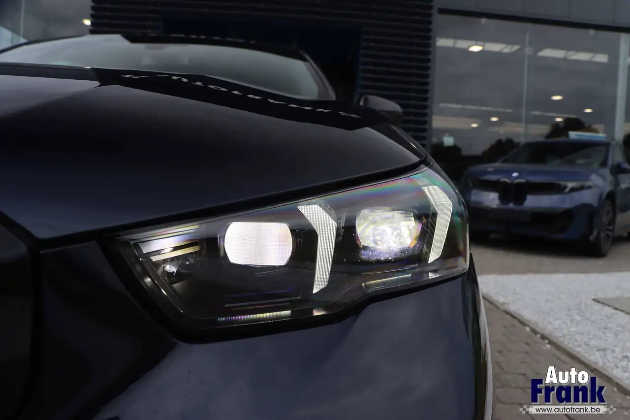 BMW i5 - 10