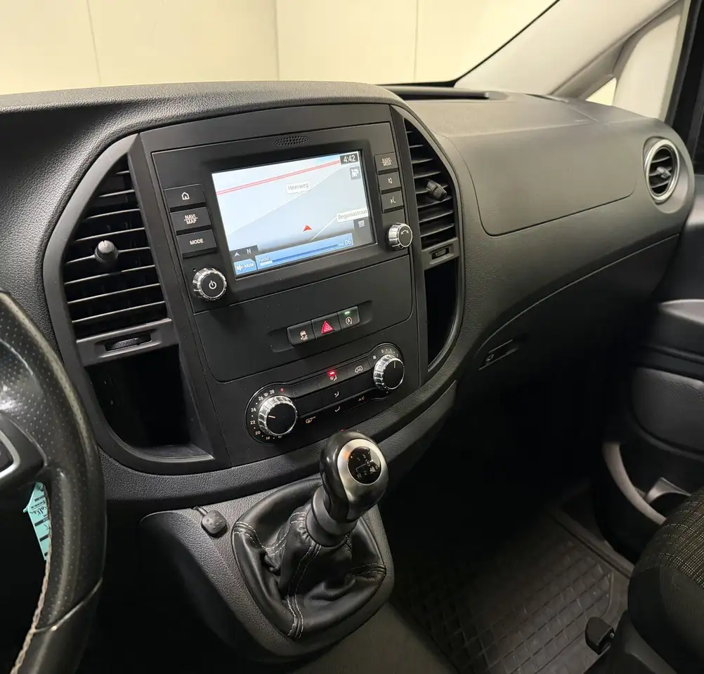 Mercedes-Benz Vito - 11