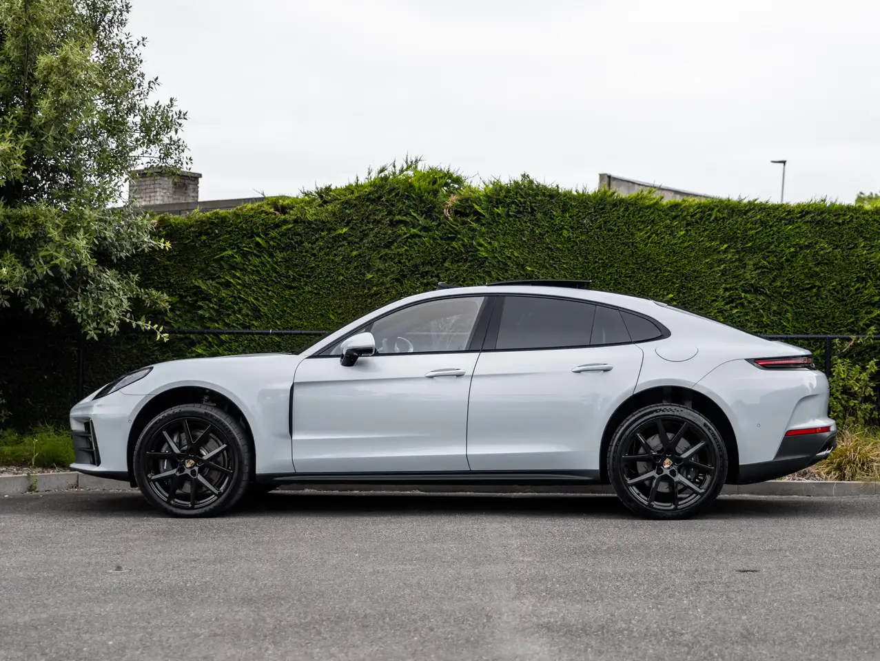 Porsche Panamera - 4