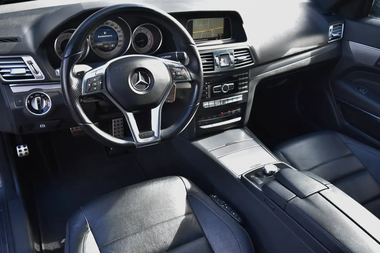 Mercedes-Benz E 220 - 4