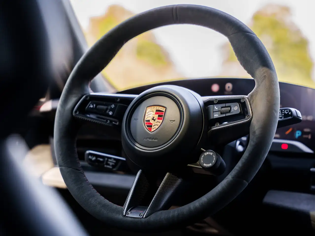 Porsche Taycan - 10