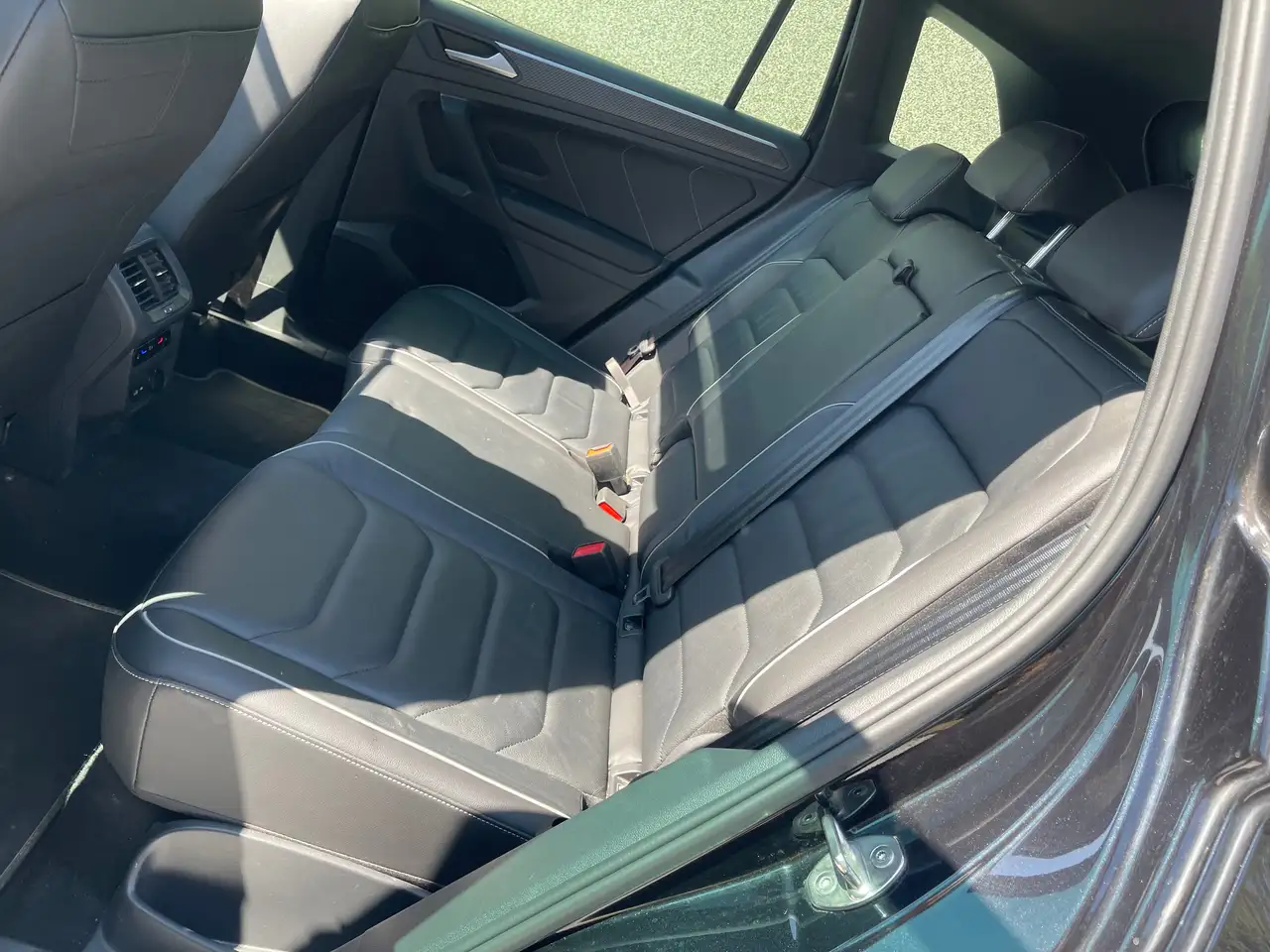 Volkswagen Tiguan - 10