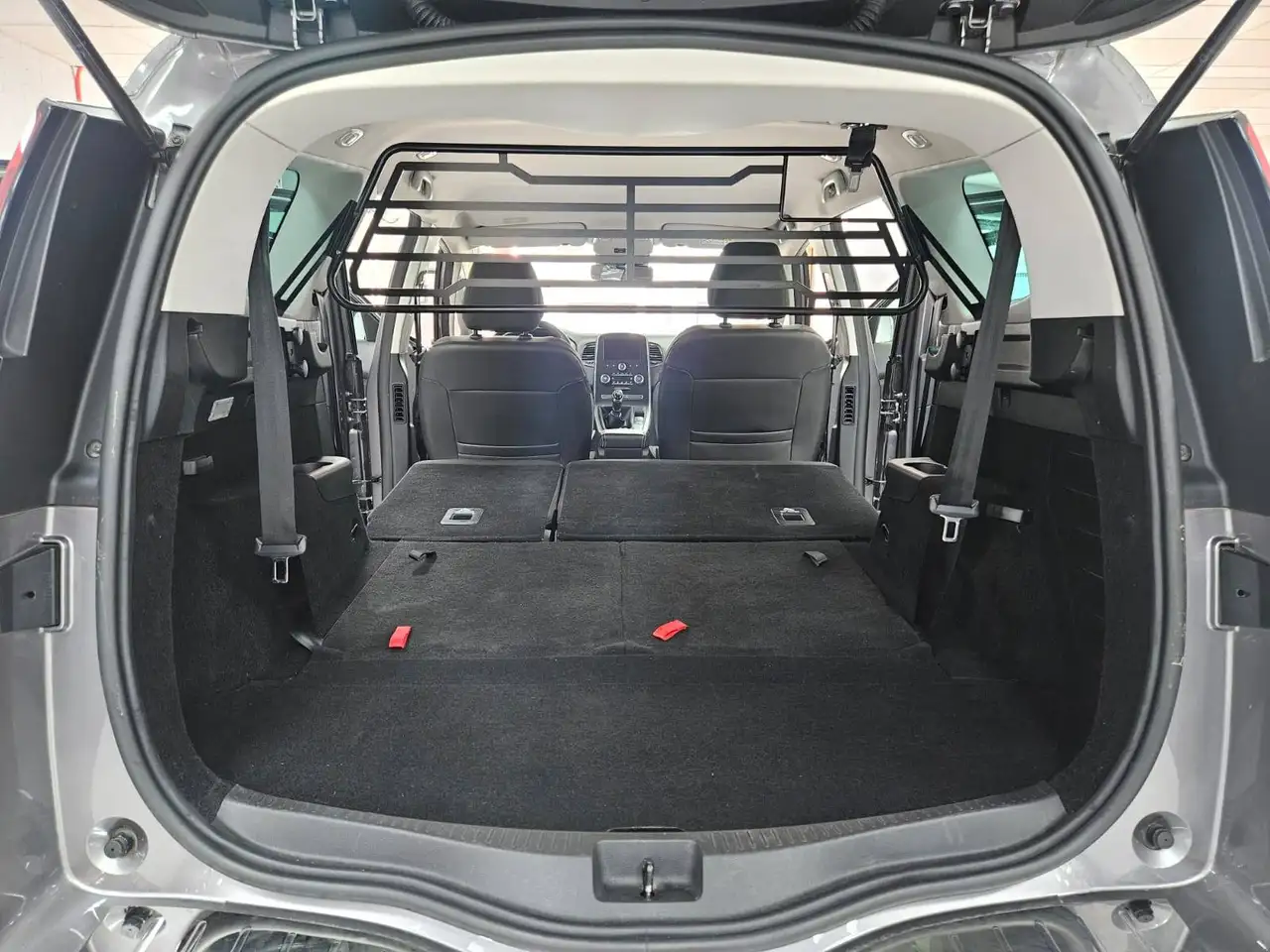 Renault Grand Scenic - 9