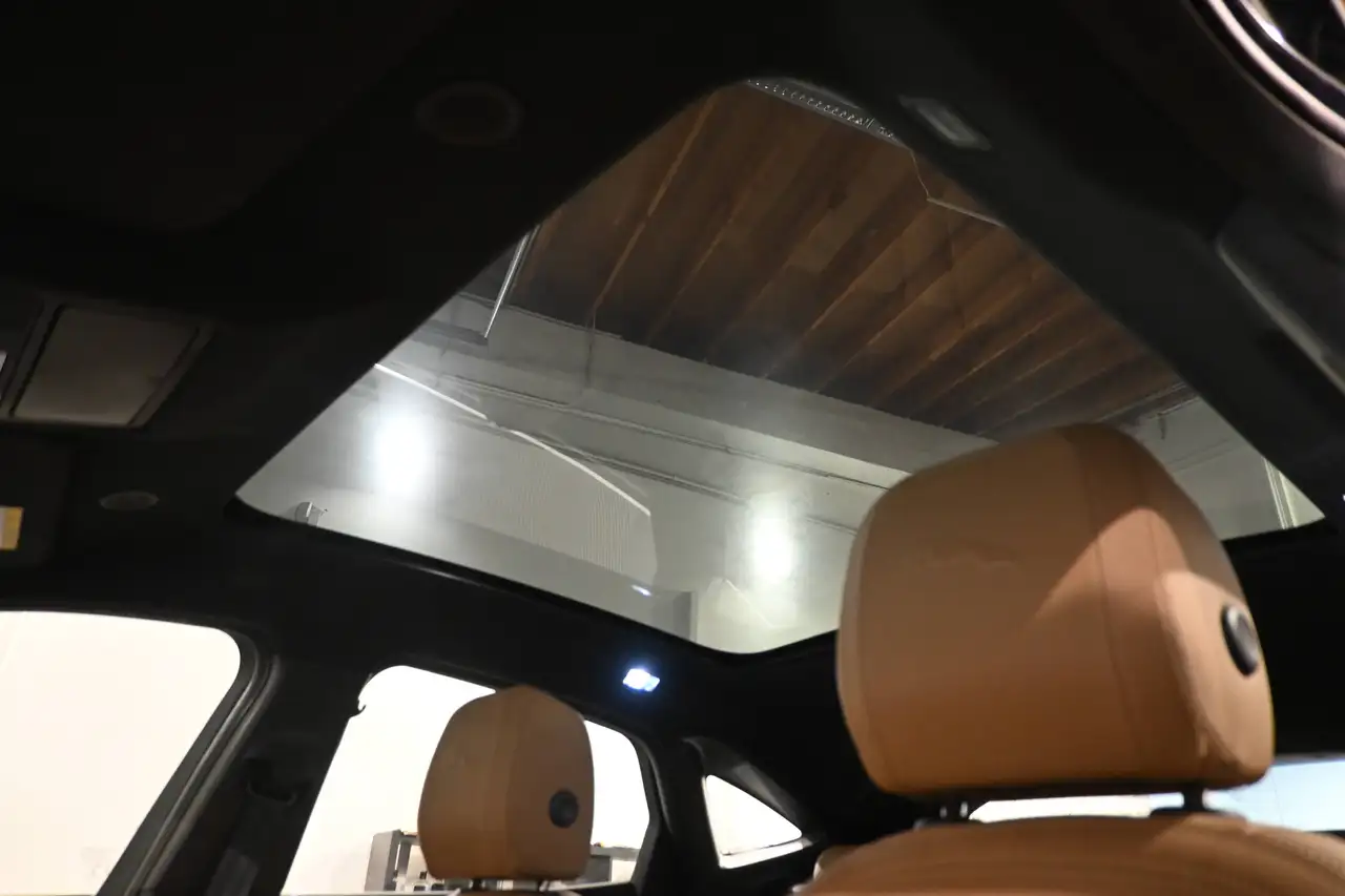 Jaguar E-Pace - 12