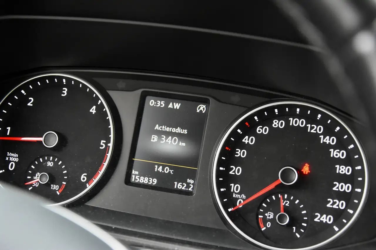 Volkswagen T6 Caravelle - 4