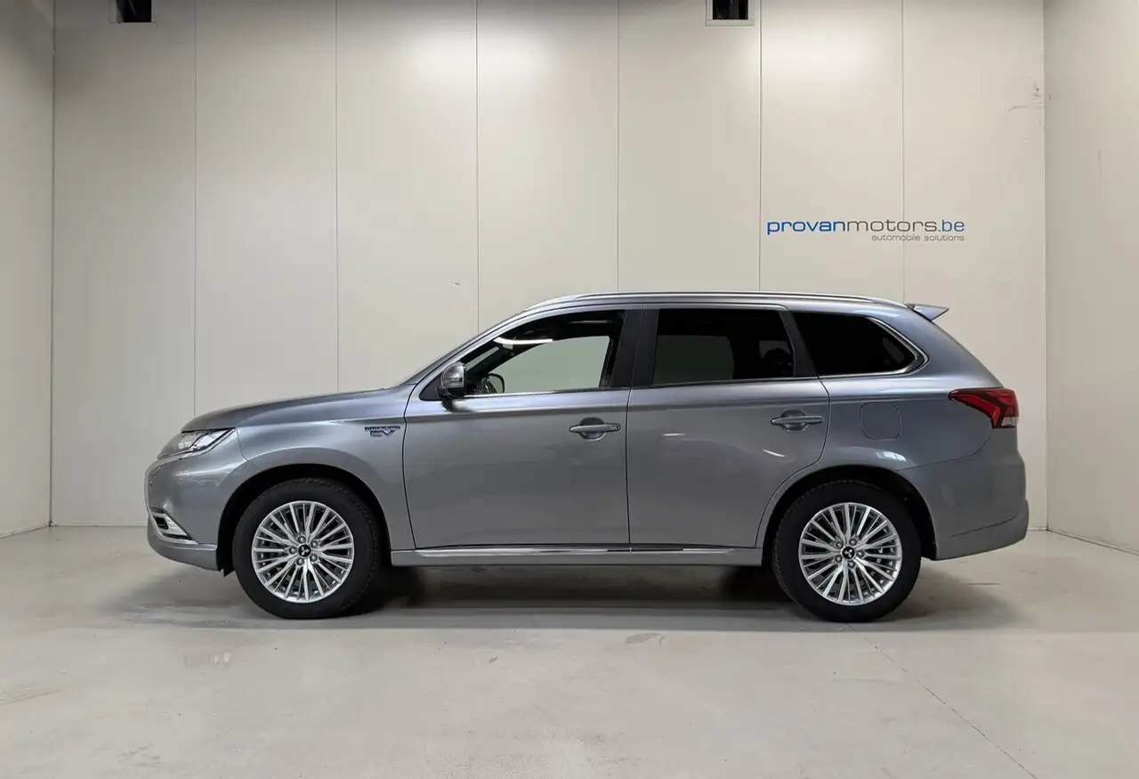 Mitsubishi Outlander - 8