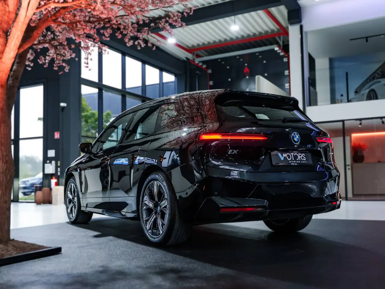BMW iX - 4