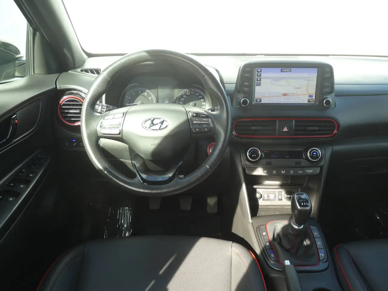 Hyundai KONA - 7