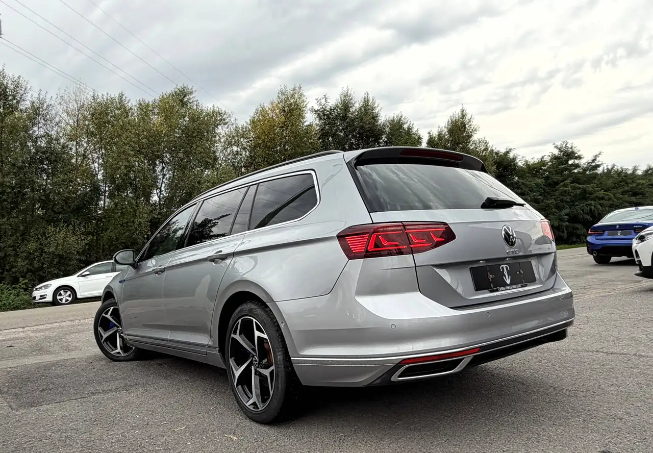 Volkswagen Passat - 6