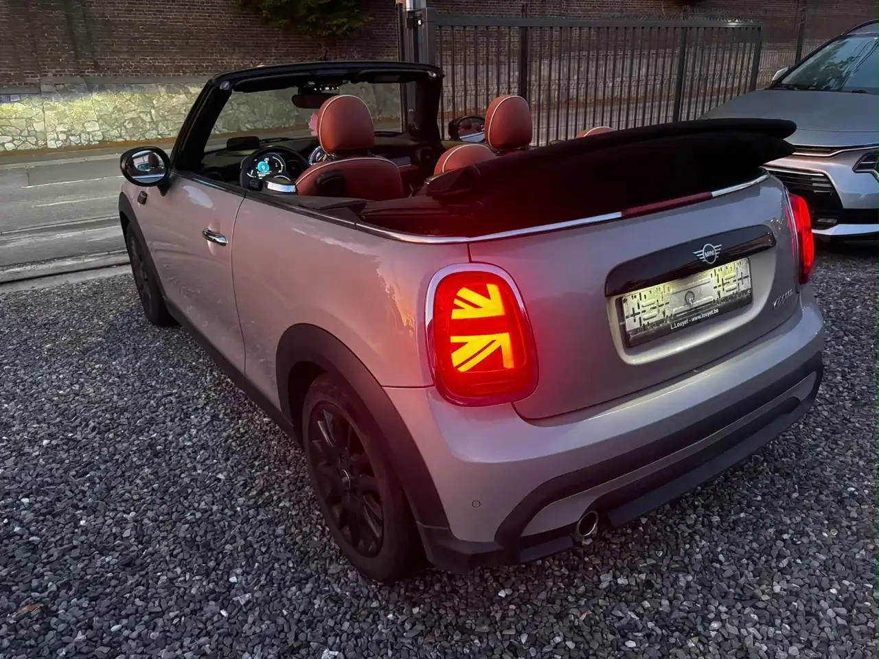 MINI Cooper Cabrio - 10
