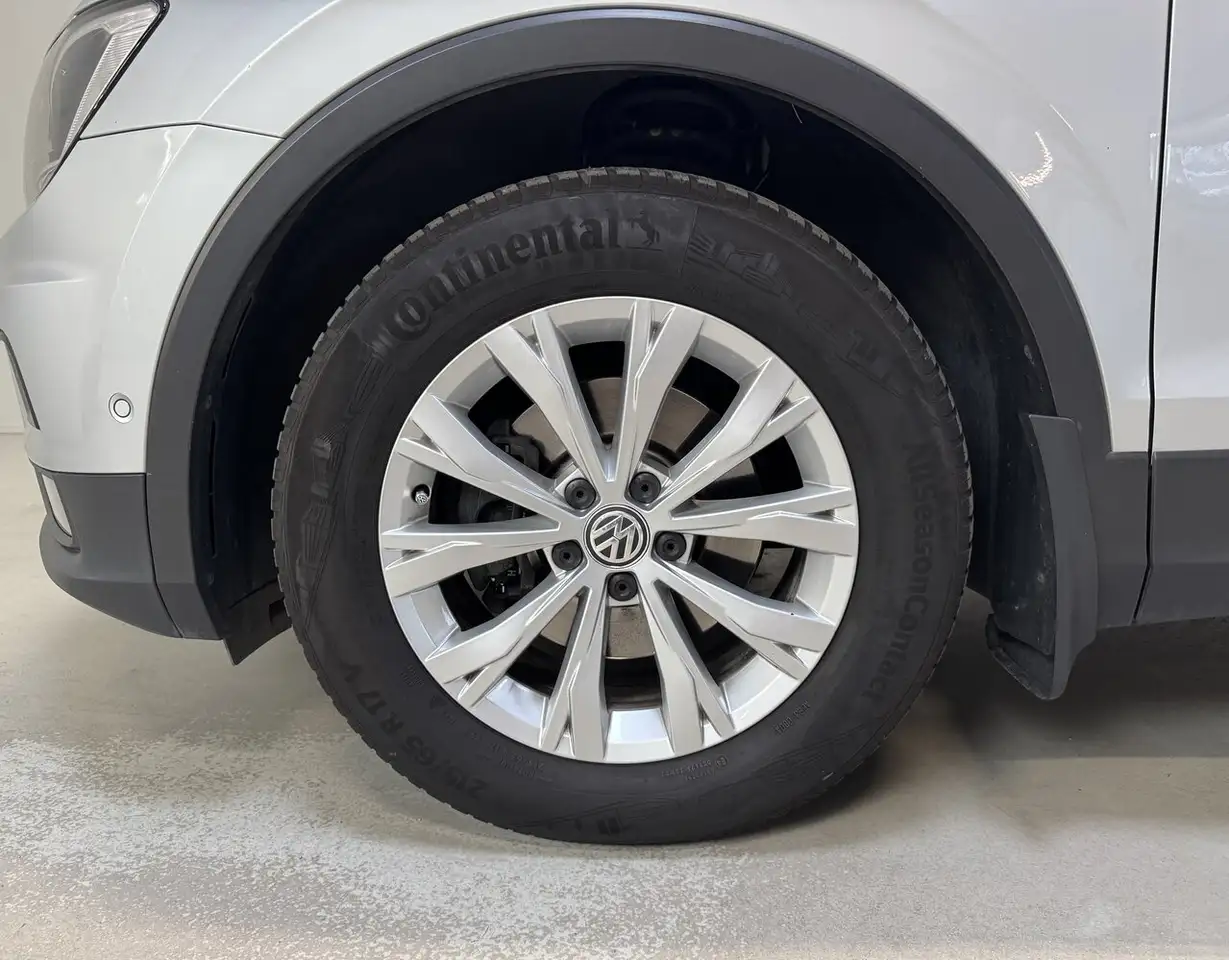 Volkswagen Tiguan - 7