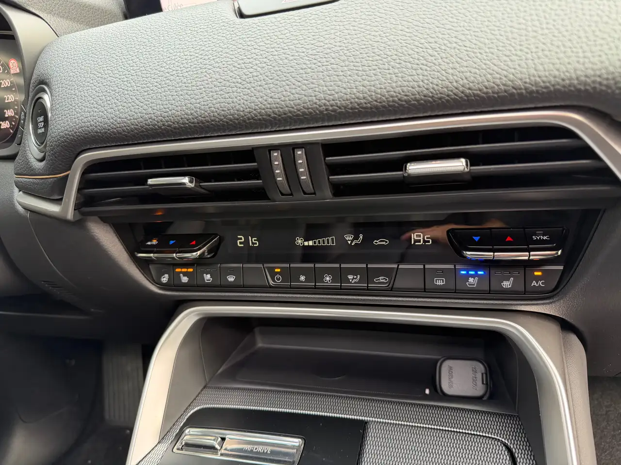 Mazda CX-60 - 10