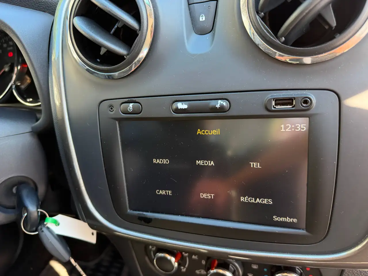 Dacia Sandero - 12