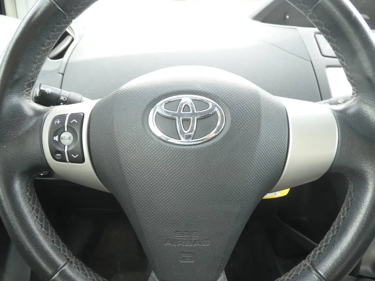 Toyota Yaris - 8
