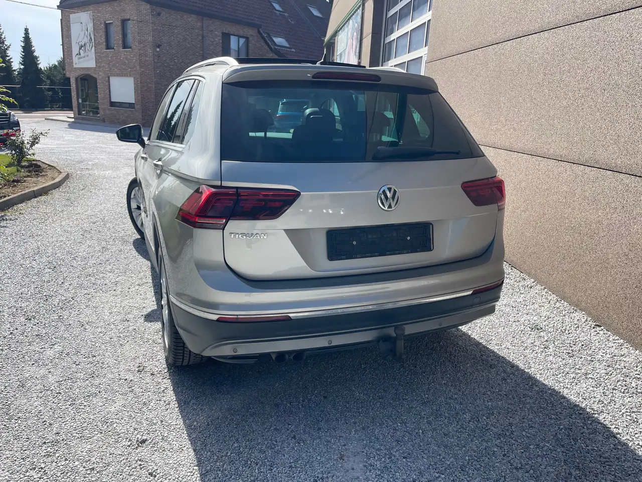 Volkswagen Tiguan - 4