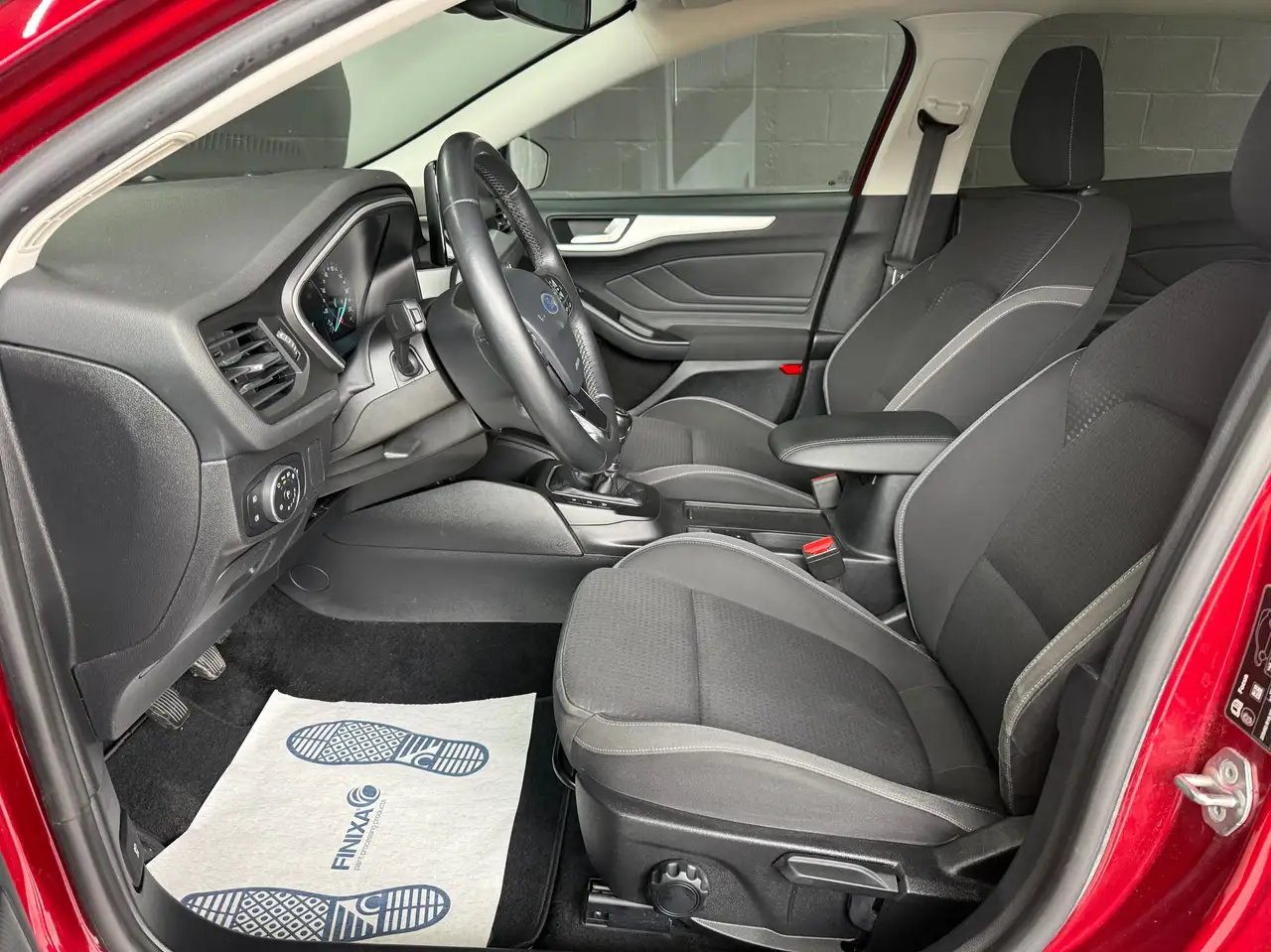 Ford Focus - 10