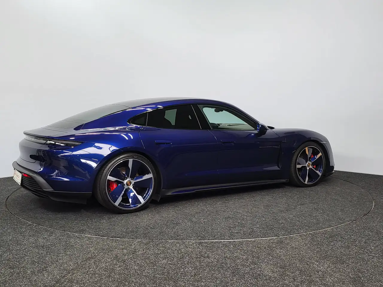 Porsche Taycan - 6