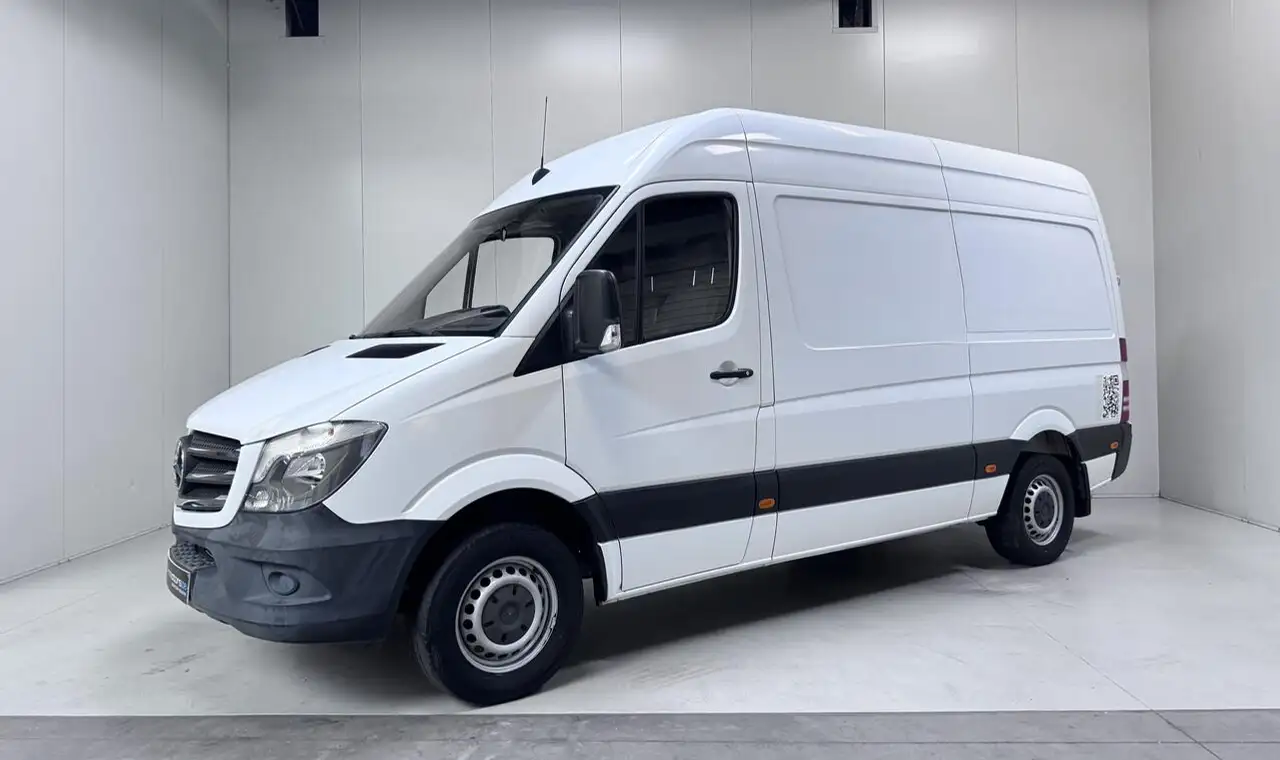Mercedes-Benz Sprinter - 4