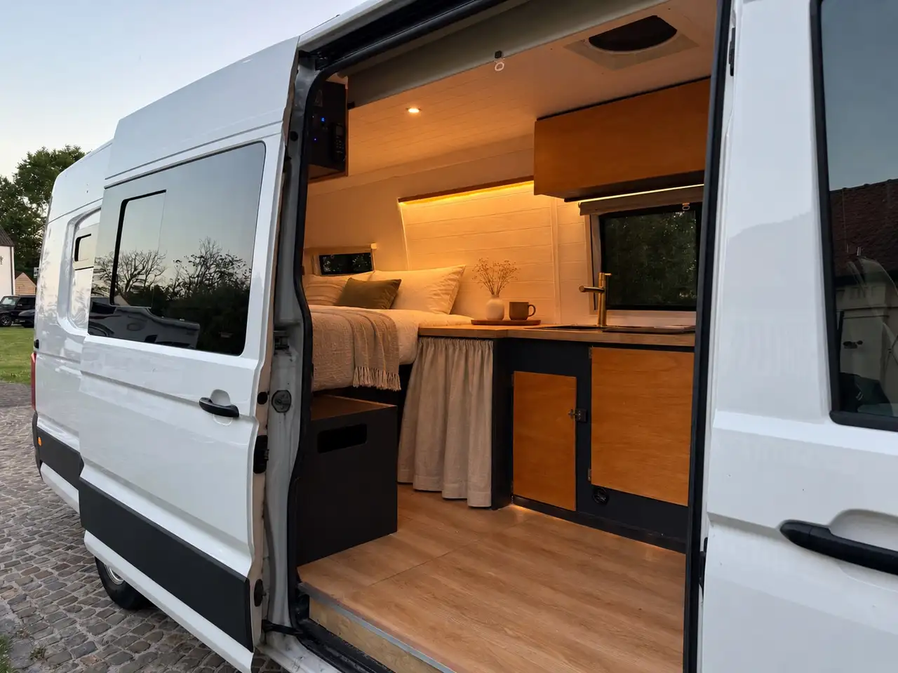 Volkswagen Crafter - 2