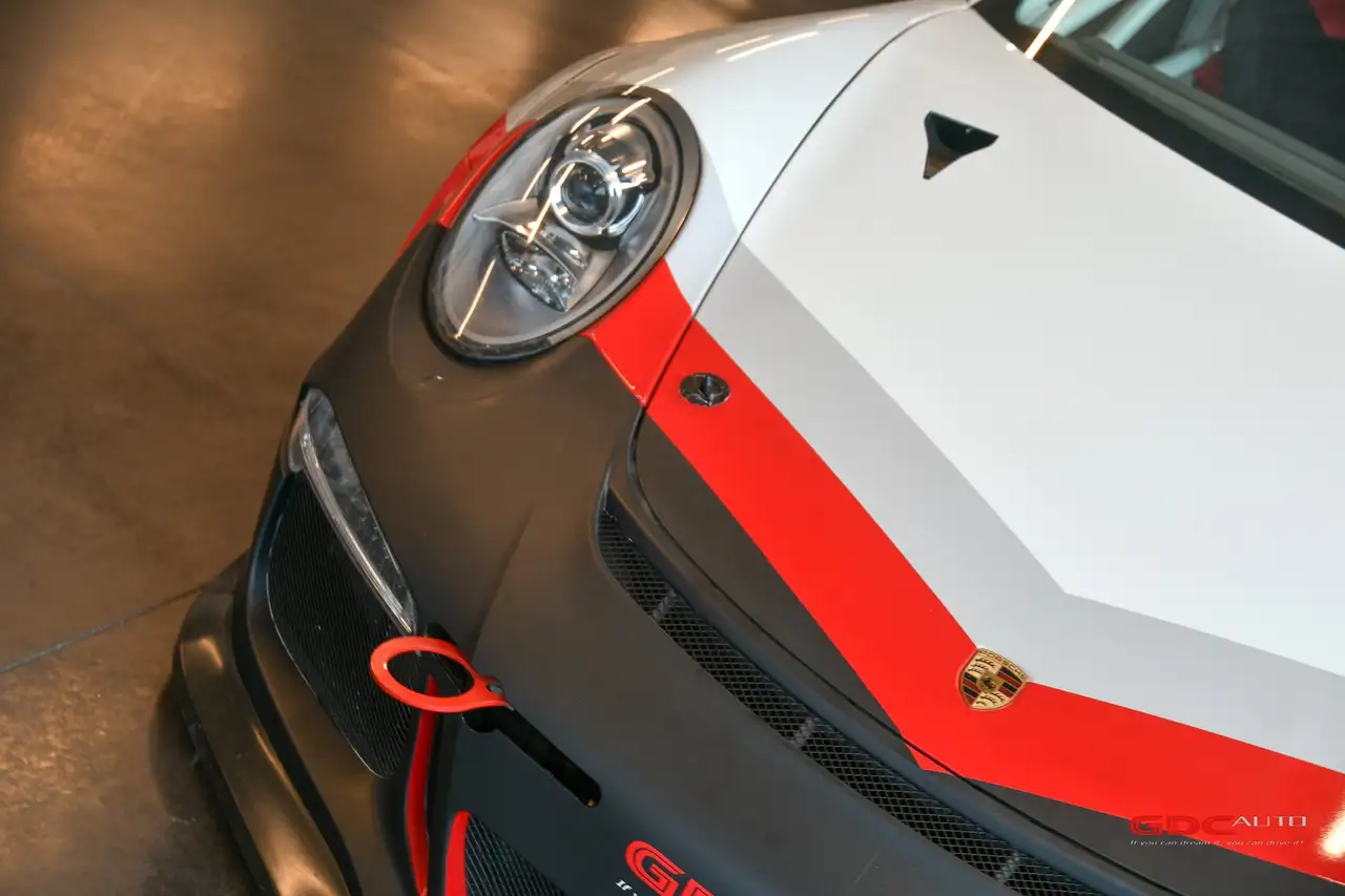 Porsche 911 - 9