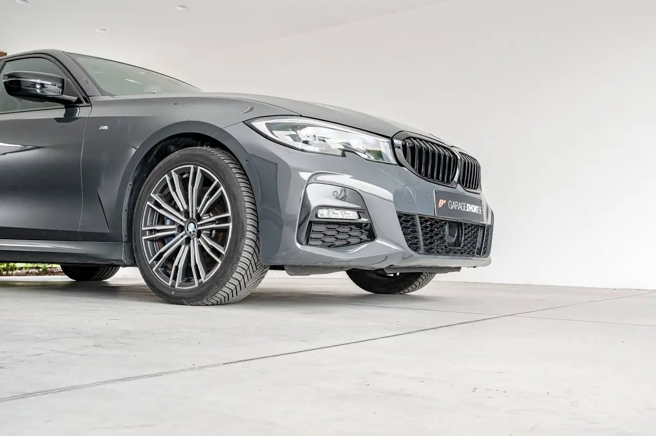 BMW 330 - 10