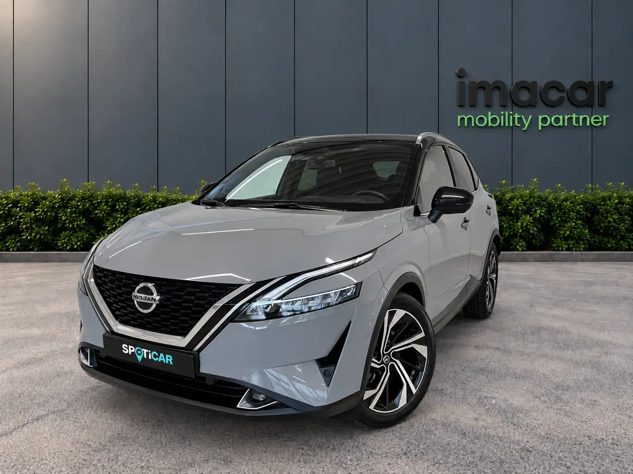 Nissan Qashqai - 1