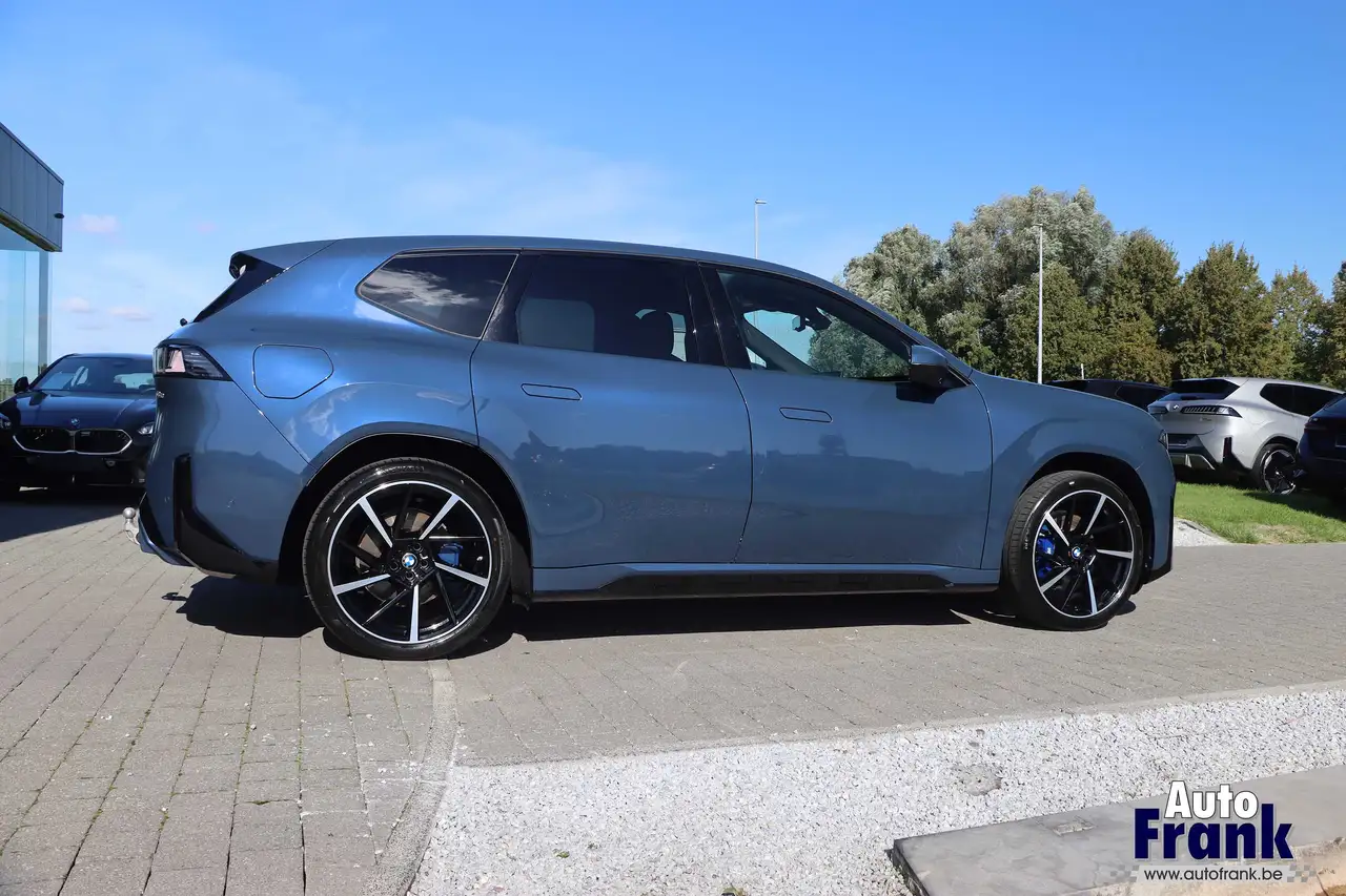 BMW iX3 - 8
