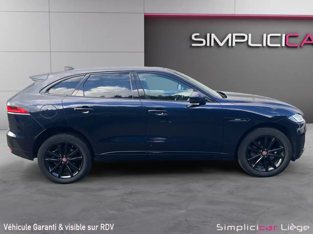 Jaguar F-Pace - 4