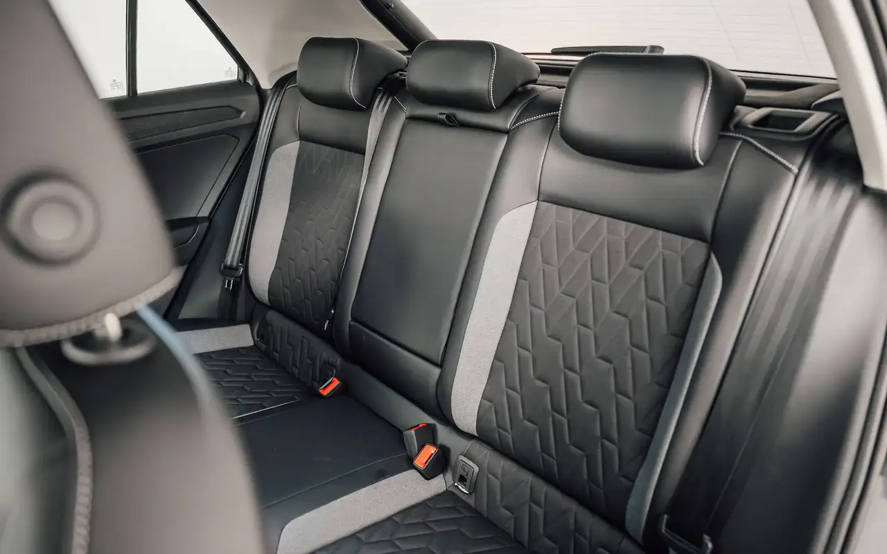 Volkswagen T-Roc - 8