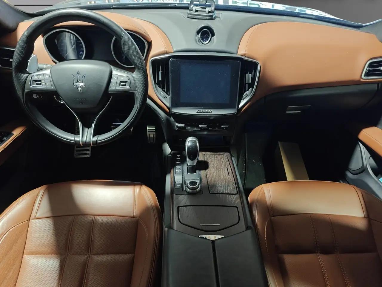 Maserati Ghibli - 11