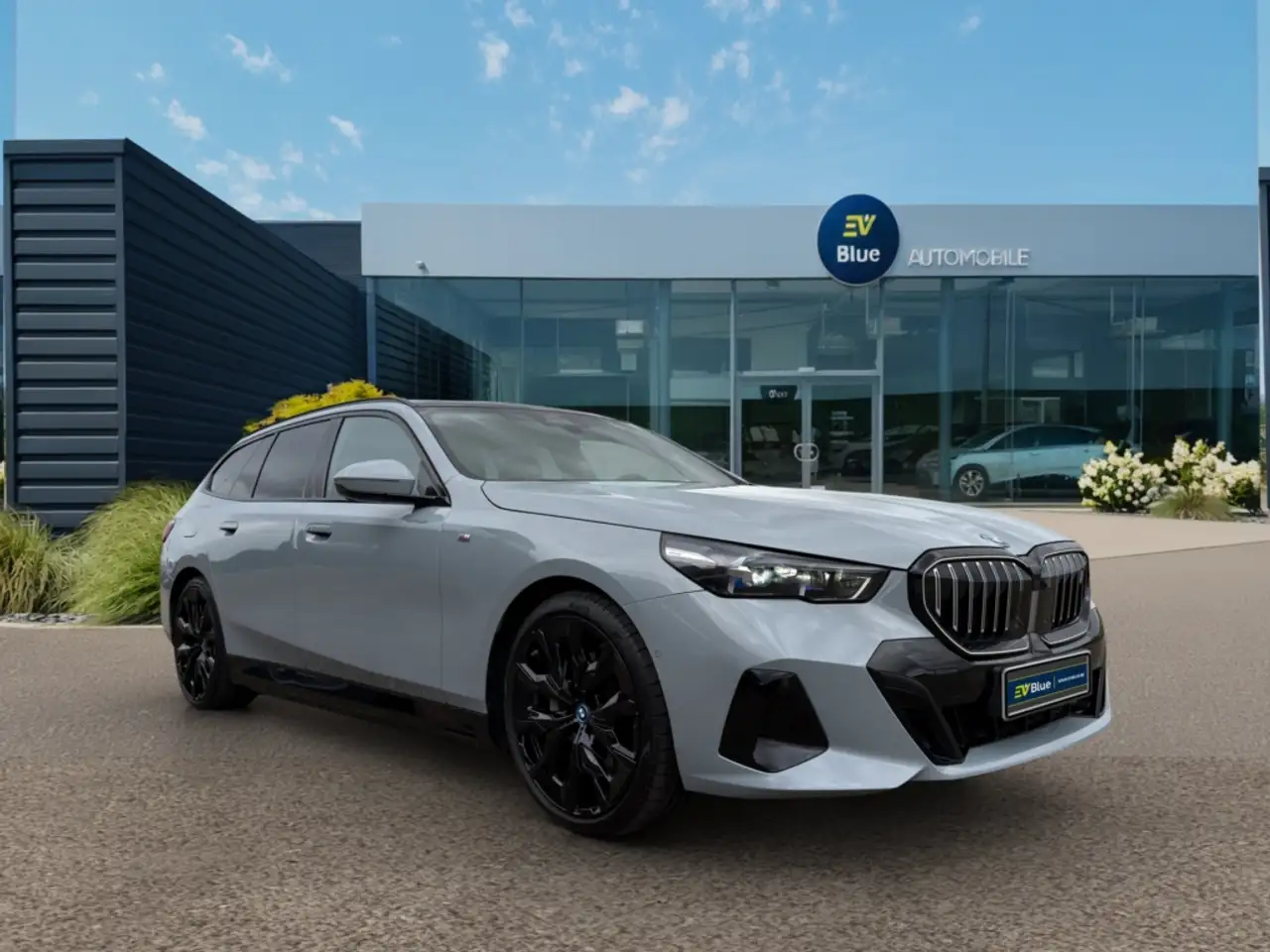 BMW i5 - 8