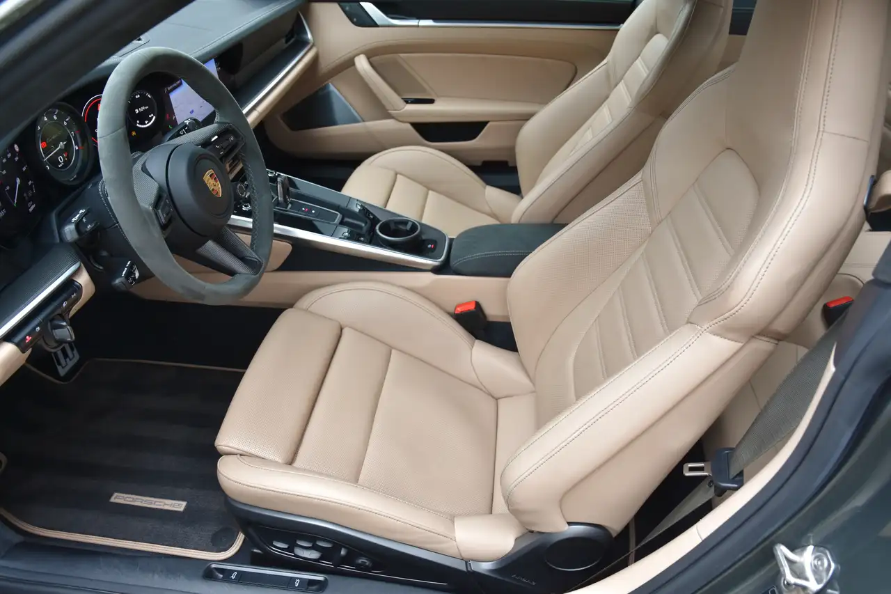 Porsche 992 - 5