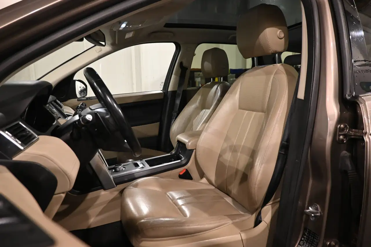 Land Rover Discovery Sport - 9