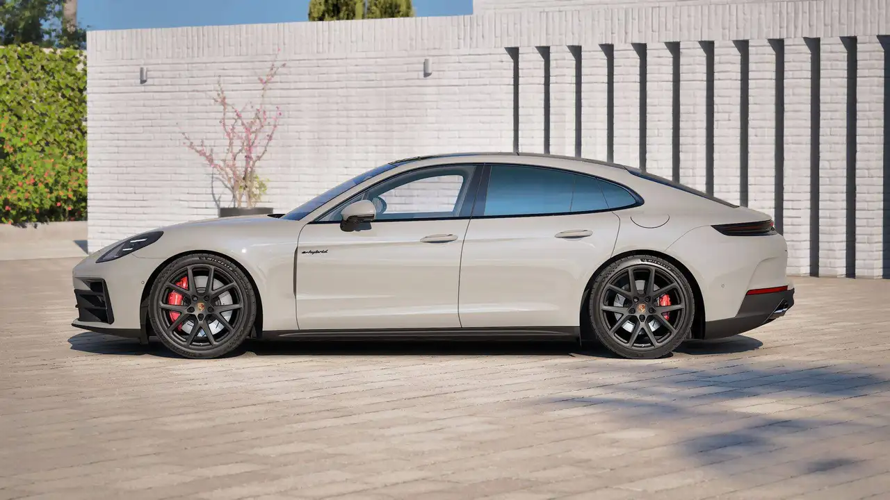 Porsche Panamera - 3