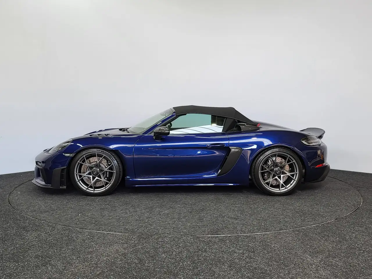 Porsche 718 Spyder - 3