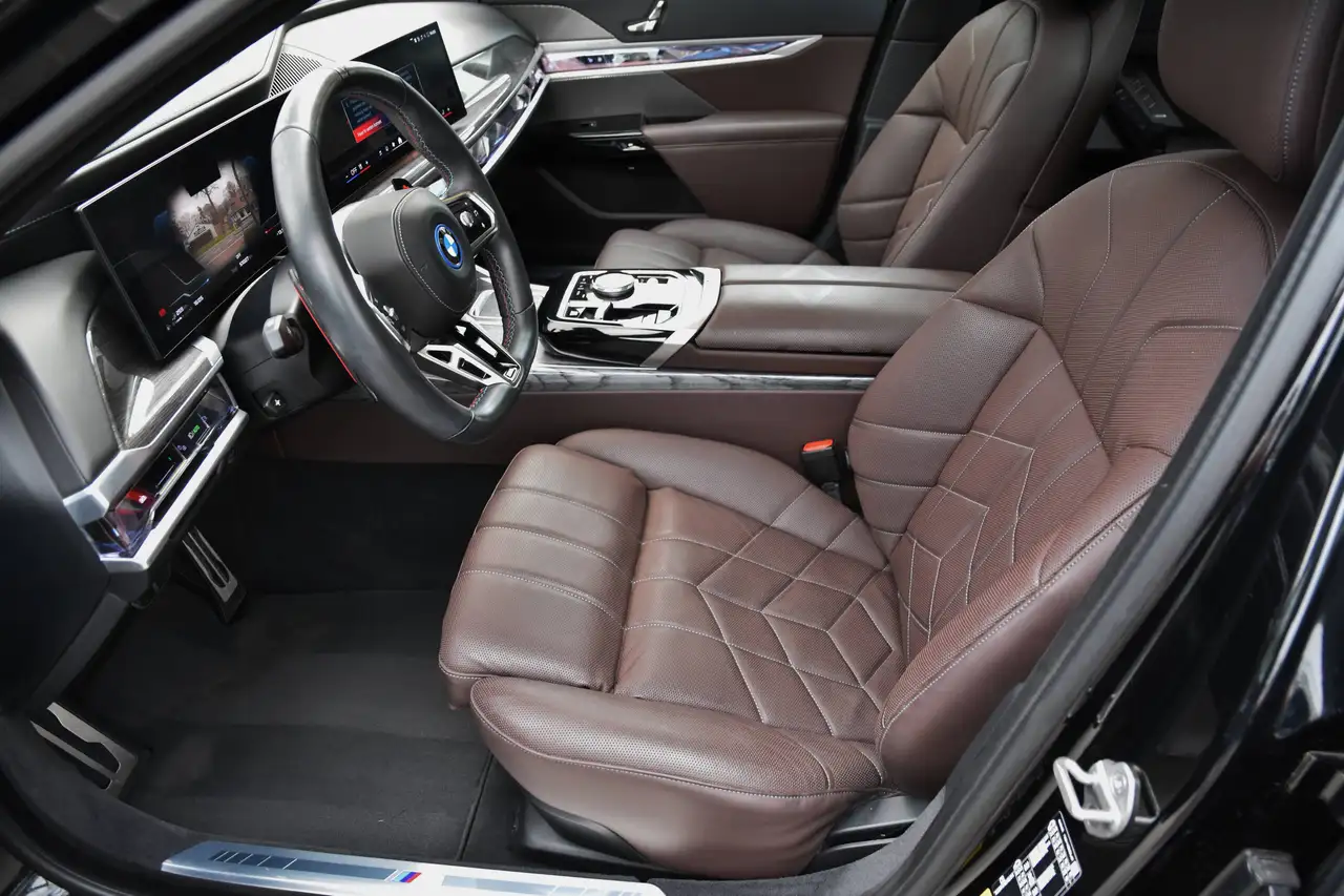 BMW 760 - 5