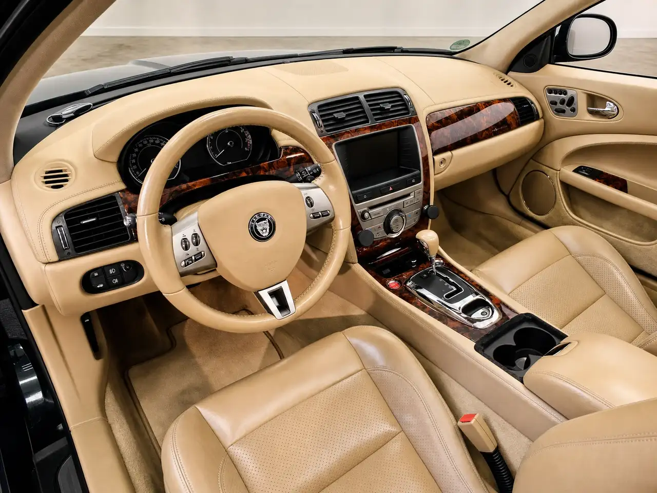 Jaguar XK - 10