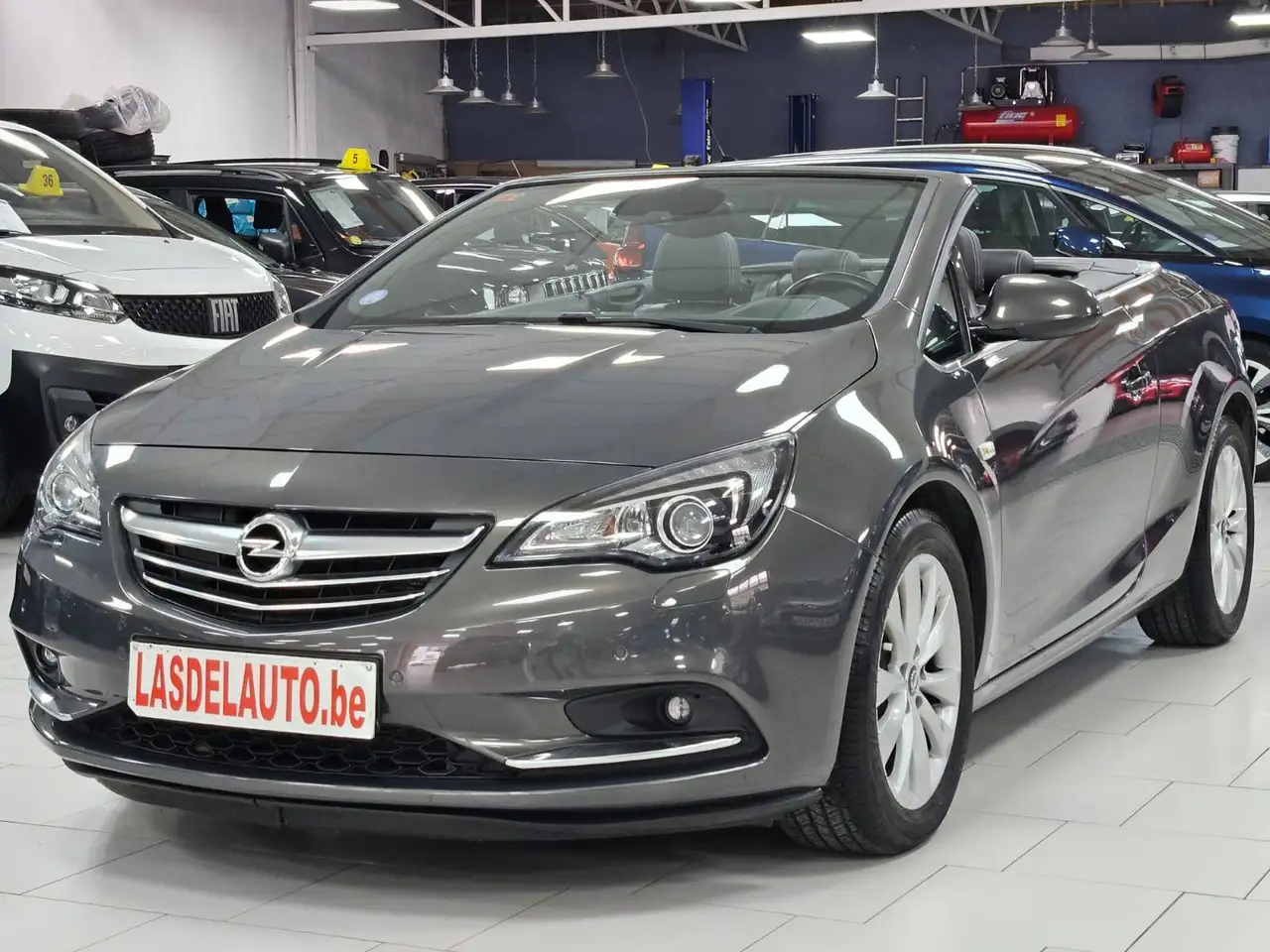 Opel Cascada - 2