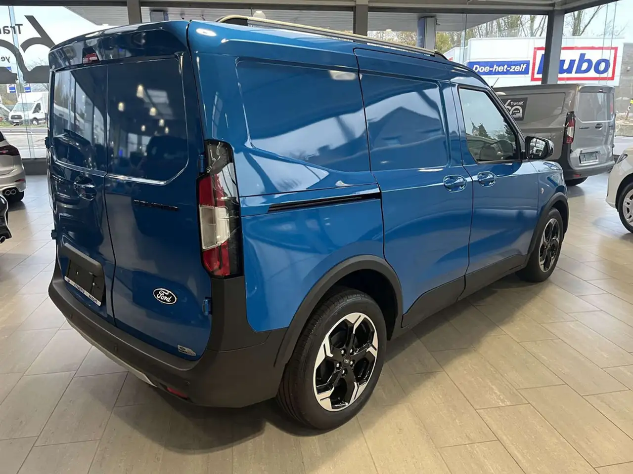Ford Transit Courier - 4