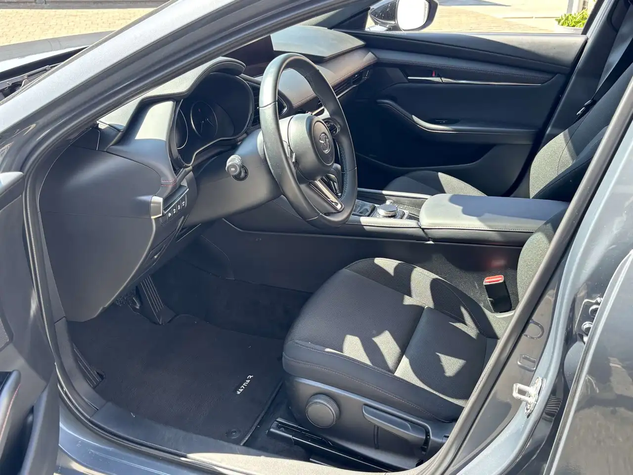 Mazda 3 - 10