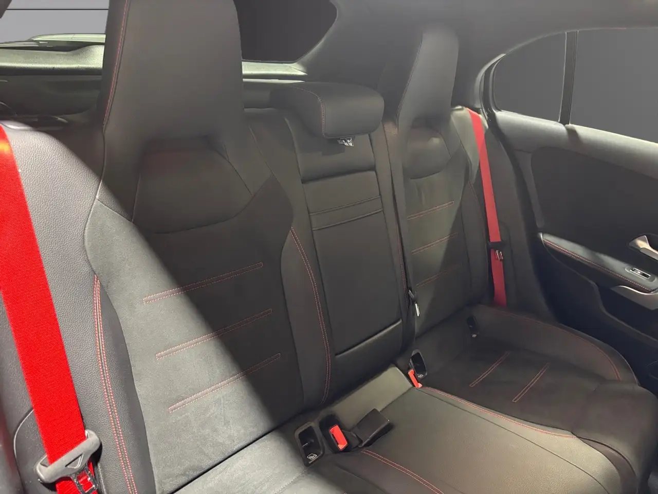 Mercedes-Benz A 45 AMG - 9
