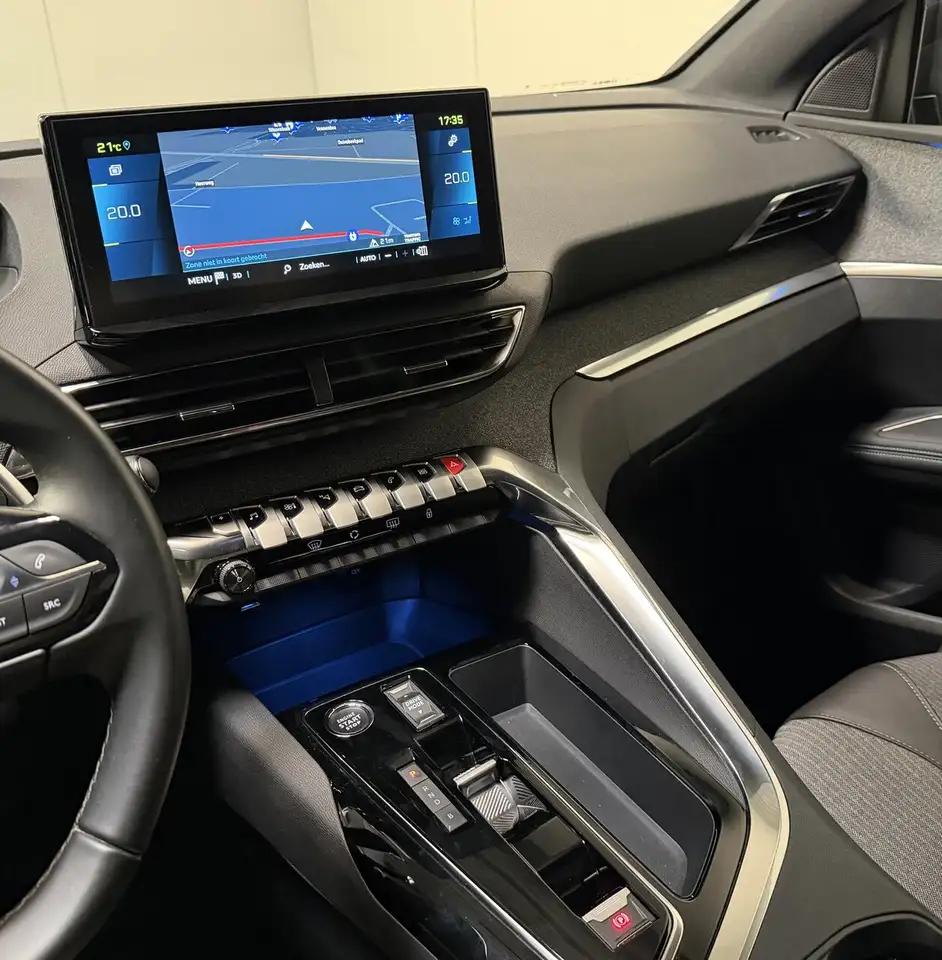 Peugeot 3008 - 11