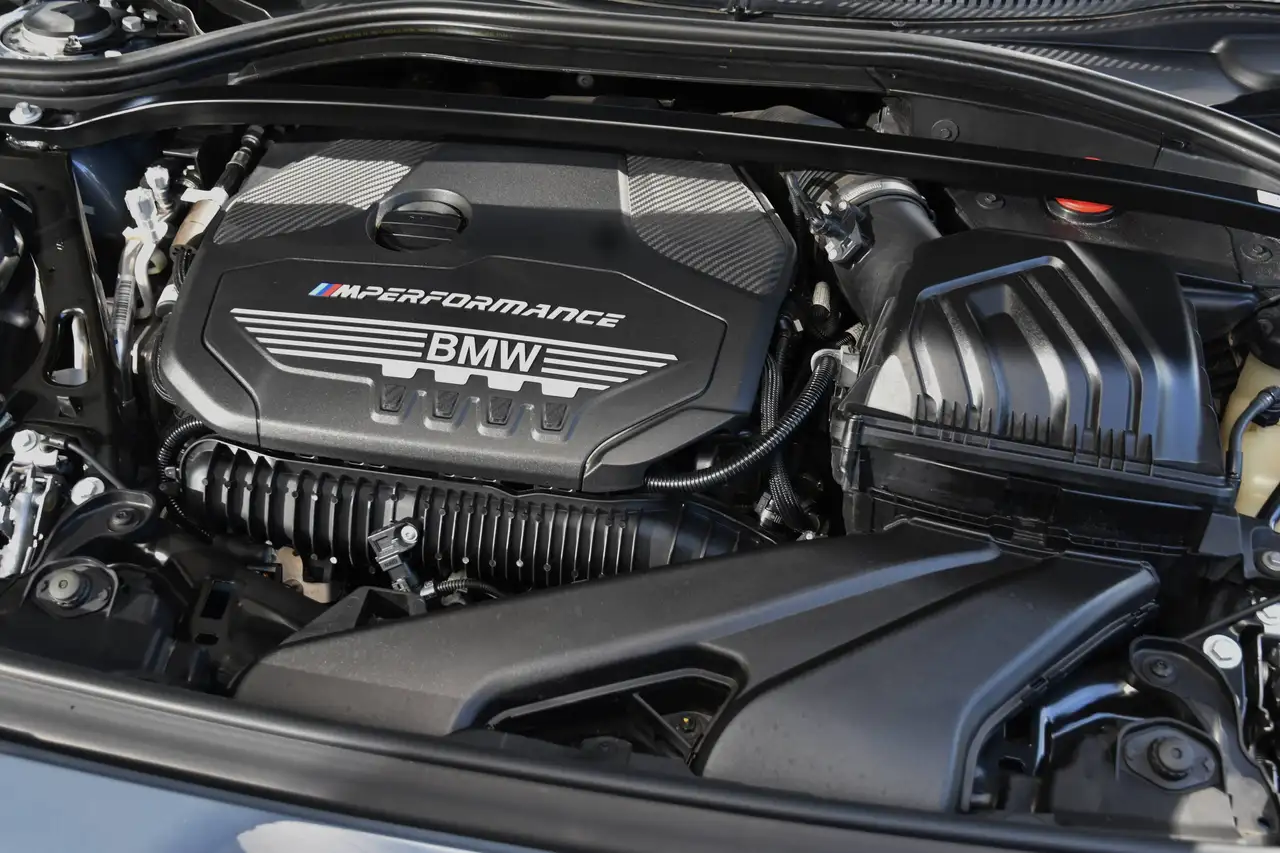 BMW 235 - 6
