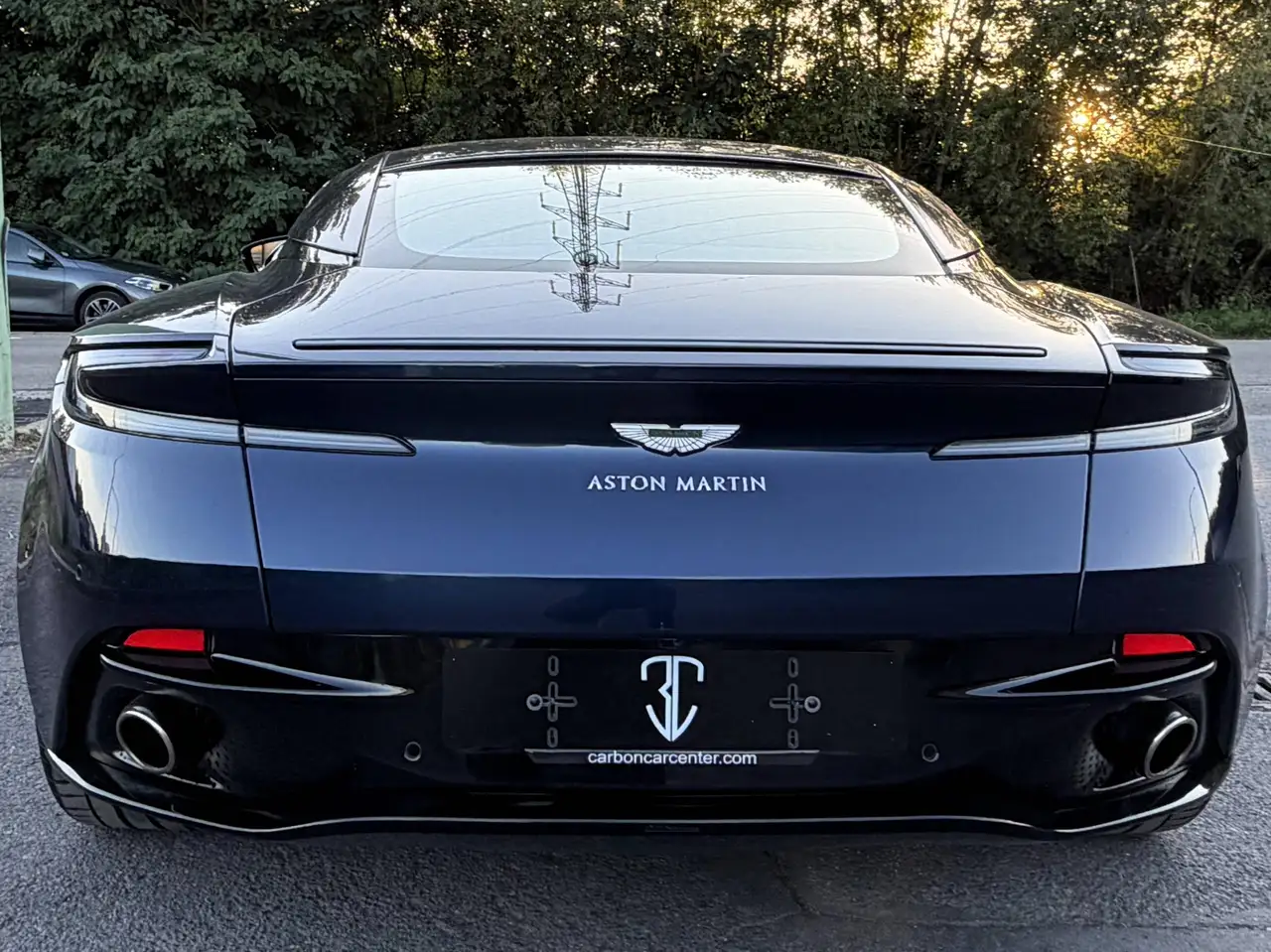 Aston Martin DB11 - 12