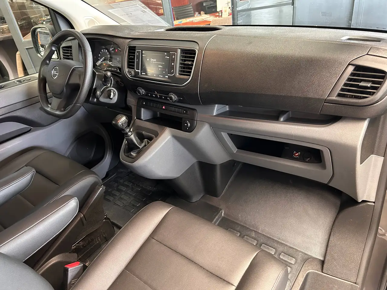 Opel Zafira Life - 10